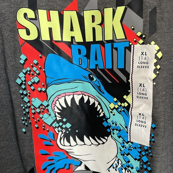 New! Boys' Long Sleeve 'Shark Bait' Graphic T-Shirt Charcoal Gray Size XL - Picture 4 of 7